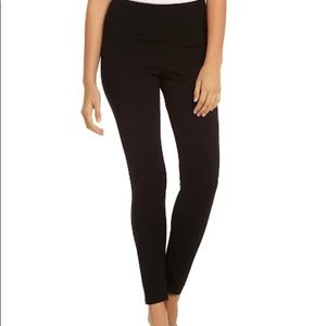 Intro.♥️ love the fit faux suede leggings petite M